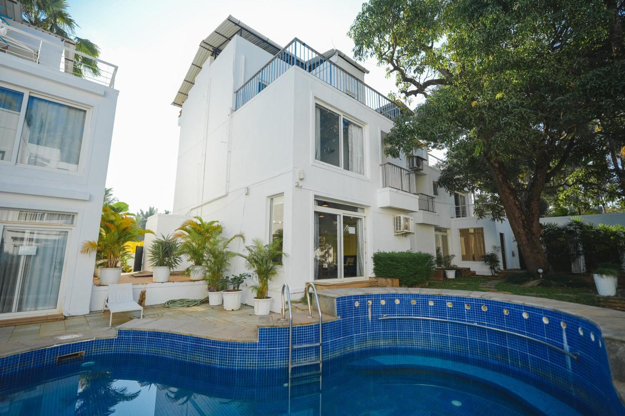 Villa M - Jia 3- 3Bhk In Candolim, Pool Facing, Near Beach, Breakfast Included 外观 照片