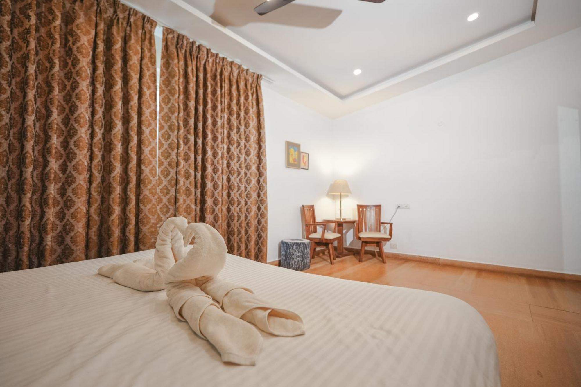 Villa M - Jia 3- 3Bhk In Candolim, Pool Facing, Near Beach, Breakfast Included 外观 照片